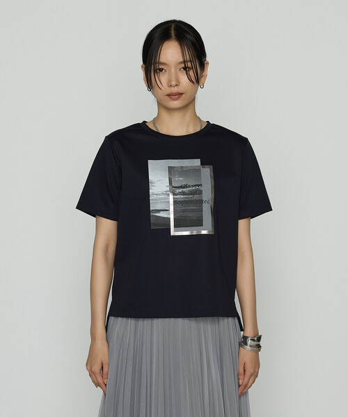 COMME CA(コムサ)の「〔 TALLサイズ 〕 スーピマコットンポンチ フォトTシャツ(Tシャツ/カットソー・レディース・トップグレー/ネイビー/ホワイト・15号/13号)」の2枚目の写真