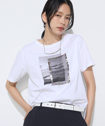 COMME CA（コムサ）の「〔 TALLサイズ 〕 スーピマコットンポンチ フォトTシャツ（Tシャツ/カットソー）」