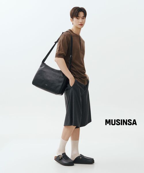 IYSO（イソ）の「UTE BLACK（サンダル・レディース・その他・23cm/24cm/25cm/26cm/27cm/28cm/29cm）」の6枚目の写真