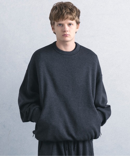 +phenix（プラスフェニックス）の「【WEB・直営店限定】+phenix(プラスフェニックス)CREW NECK FLEECE SHIRT クルーネック フリースシャツ（スウェット・メンズ・ブラック/チャコール・M/XL/L）」の2枚目の写真