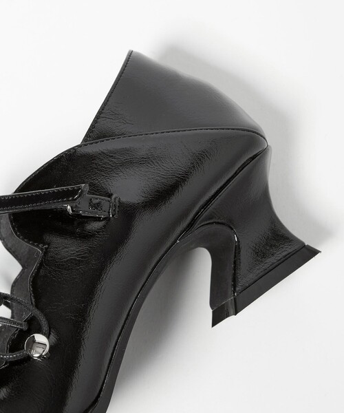 SY UNITED ARROWS(シーユナイテッドアローズ)の「<SY>スカラップレースアップ パンプス45↑(パンプス・レディース・ブラック/ゴールド/ワインレッド・25cm/24.5cm/24cm/23.5cm/23cm/22.5cm/22cm)」の17枚目の写真