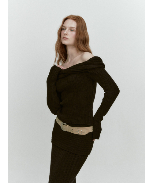 ASURA(アスラ)の「REVERSE OFF SHOULDER KNIT (BLACK)(ニット/セーター・レディース・その他・ONE SIZE)」の2枚目の写真