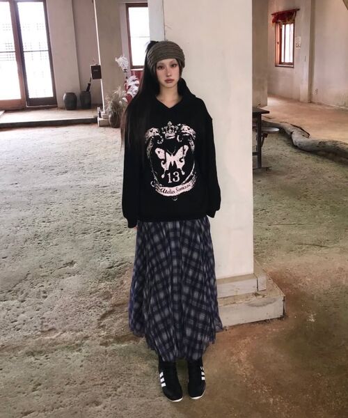 SOMSOC(ソムソック)の「RONNE SYMBOL ARTWORK HOODIE _BLACK(パーカー・レディース・その他・FREE)」の3枚目の写真