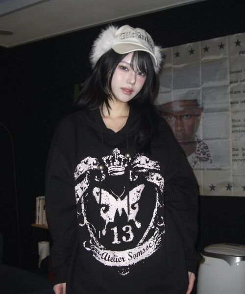 SOMSOC(ソムソック)の「RONNE SYMBOL ARTWORK HOODIE _BLACK(パーカー・レディース・その他・FREE)」の4枚目の写真