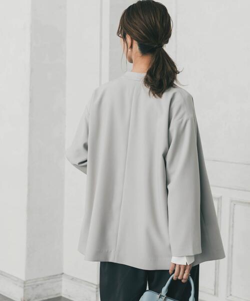URBAN RESEARCH DOORS（アーバンリサーチドアーズ）の「ダブルクロスショートコート｜オフィスカジュアル/フォーマル/オケージョン/セレモニー/入卒式/お呼ばれ/ジャケット（その他アウター・レディース・ライトグレー/ネイビー・SMALL/MEDIUM）」の3枚目の写真