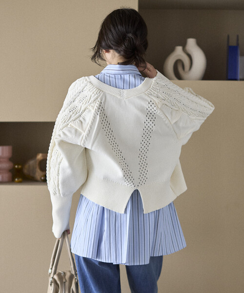 Firsthand（ファーストハンド）の「Firsthand/ファーストハンド バリエーション釦 ボリュームスリーブ ケーブル ニット カーディガン（カーディガン/ボレロ・レディース・ホワイト/ブラック/ネイビー/レッド・FREE）」の9枚目の写真