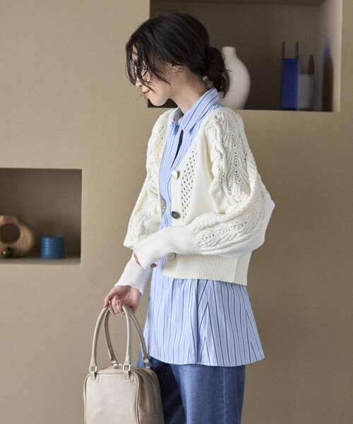 Firsthand（ファーストハンド）の「Firsthand/ファーストハンド バリエーション釦 ボリュームスリーブ ケーブル ニット カーディガン（カーディガン/ボレロ・レディース・ホワイト/ブラック/ネイビー/レッド・FREE）」の10枚目の写真