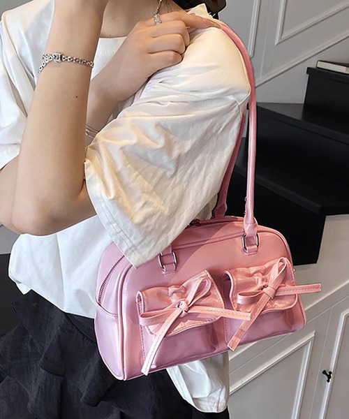 Doux Belle(ドゥーベル)の「フロントバックル付きスクエア型ハンドバッグ(ハンドバッグ・レディース・オフホワイト/ピンク/シルバー/ワインレッド/ブラック/ブラウン・FREE)」の16枚目の写真