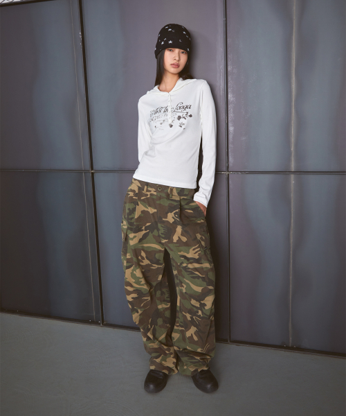 LMCの「WM BUTTON HOODED LONG SLV TEE white(Tシャツ/カットソー・レディース・その他・S/M)」の2枚目の写真