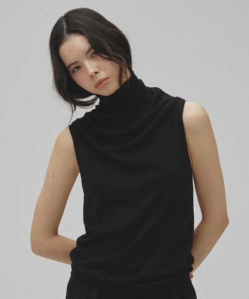 TODAYFUL(トゥデイフル)の「Highneck Drape Tanktop(タンクトップ・レディース・キャメル/チャコールグレー/ブラック・FREE)」の2枚目の写真
