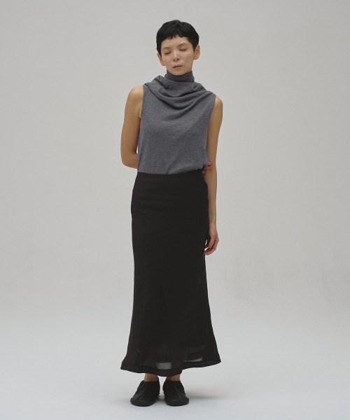 TODAYFUL(トゥデイフル)の「Highneck Drape Tanktop(タンクトップ・レディース・キャメル/チャコールグレー/ブラック・FREE)」の6枚目の写真