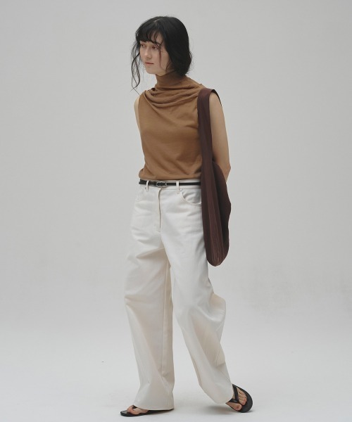 TODAYFUL(トゥデイフル)の「Highneck Drape Tanktop(タンクトップ・レディース・キャメル/チャコールグレー/ブラック・FREE)」の10枚目の写真