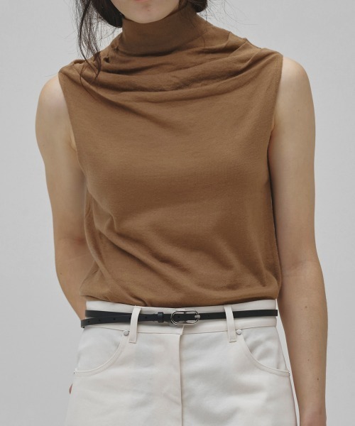 TODAYFUL(トゥデイフル)の「Highneck Drape Tanktop(タンクトップ・レディース・キャメル/チャコールグレー/ブラック・FREE)」の11枚目の写真