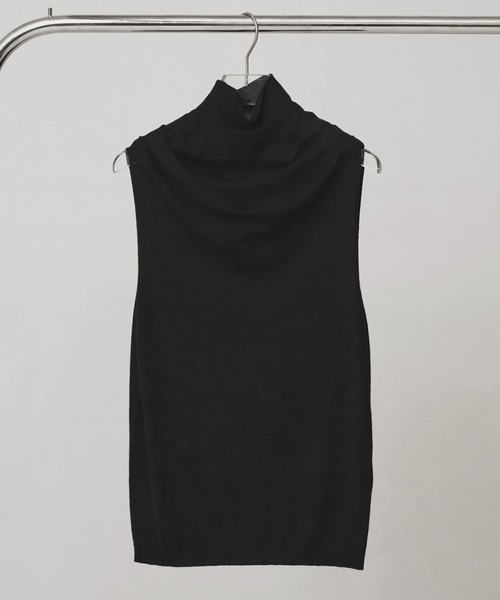 TODAYFUL(トゥデイフル)の「Highneck Drape Tanktop(タンクトップ・レディース・キャメル/チャコールグレー/ブラック・FREE)」の4枚目の写真
