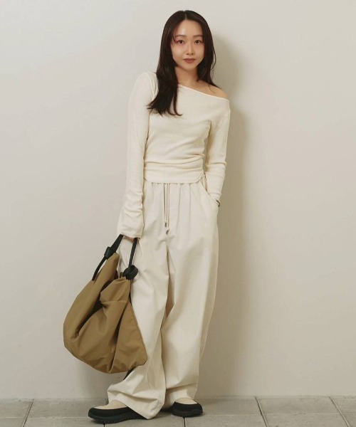 TODAYFUL(トゥデイフル)の「【TODAYFUL/トゥデイフル】Soft Fraice Tops/ソフトフライストップス(Tシャツ/カットソー・レディース・グレー/ホワイト/スミクロ・FREE)」の22枚目の写真