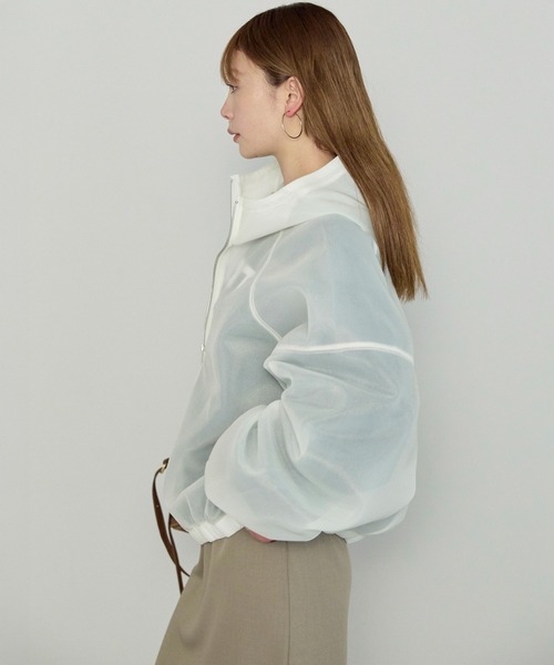 enhaut（アンオート）の「シアーダンボール ジップパーカー（パーカー・レディース・ホワイト/ブラック/グレイッシュベージュ・FREE）」の7枚目の写真