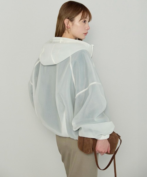 enhaut（アンオート）の「シアーダンボール ジップパーカー（パーカー・レディース・ホワイト/ブラック/グレイッシュベージュ・FREE）」の9枚目の写真