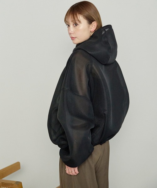 enhaut（アンオート）の「シアーダンボール ジップパーカー（パーカー・レディース・ホワイト/ブラック/グレイッシュベージュ・FREE）」の19枚目の写真