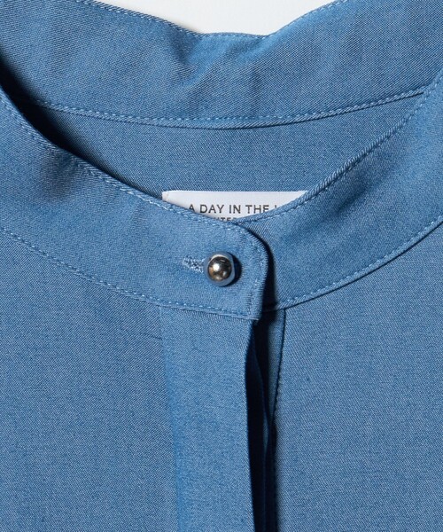 A DAY IN THE LIFE UNITED ARROWS(アデイインザライフユナイテッドアローズ)の「デニムライク ボウタイ バンドカラーブラウス <A DAY IN THE LIFE>(シャツ/ブラウス・レディース・コバルトブルー/ネイビー・FREE)」の5枚目の写真