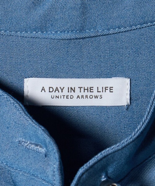 A DAY IN THE LIFE UNITED ARROWS(アデイインザライフユナイテッドアローズ)の「デニムライク ボウタイ バンドカラーブラウス <A DAY IN THE LIFE>(シャツ/ブラウス・レディース・コバルトブルー/ネイビー・FREE)」の9枚目の写真