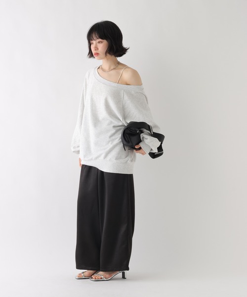 BAYFLOW（ベイフロー）の「[WEB限定]ルーズ2WAYオフショルスウェット（スウェット・レディース・グレー/オフホワイト/ベージュ/ブラック/ピンク・FREE）」の21枚目の写真
