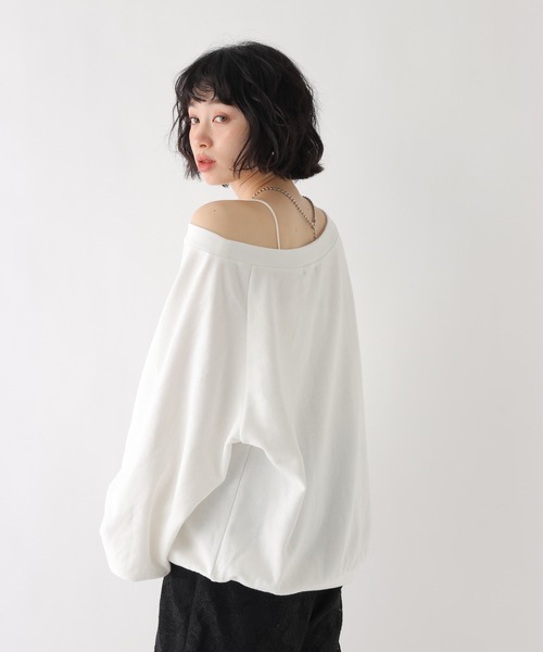 BAYFLOW（ベイフロー）の「[WEB限定]ルーズ2WAYオフショルスウェット（スウェット・レディース・グレー/オフホワイト/ベージュ/ブラック/ピンク・FREE）」の16枚目の写真