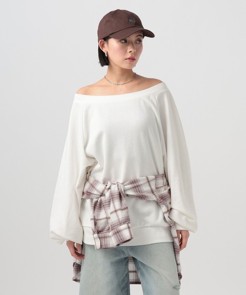 BAYFLOW（ベイフロー）の「[WEB限定]ルーズ2WAYオフショルスウェット（スウェット・レディース・グレー/オフホワイト/ベージュ/ブラック/ピンク・FREE）」の17枚目の写真