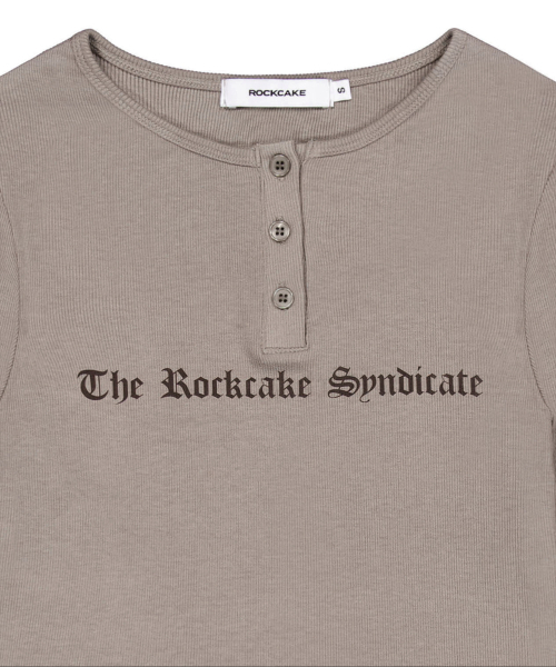 ROCKCAKE(ロックケーキ)の「Syndicate Henly Neck Top - Mocha(Tシャツ/カットソー・レディース・その他・SMALL)」の4枚目の写真