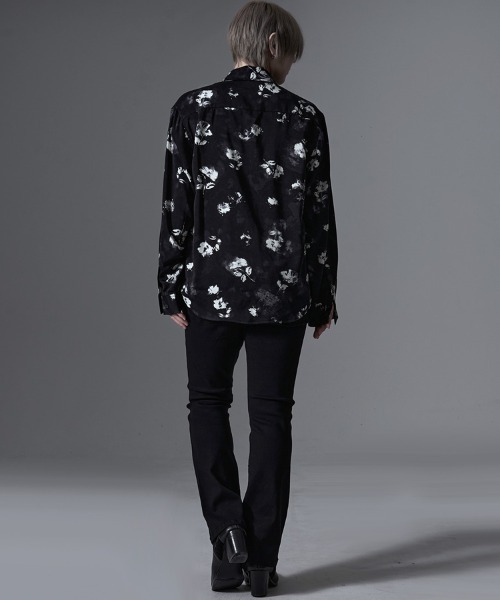 CavariA（キャバリア）の「『CavariA/キャバリア』花柄シャツ 長袖（シャツ/ブラウス・メンズ・ブラック/ブラック系1/ブラック系2・M/L）」の11枚目の写真