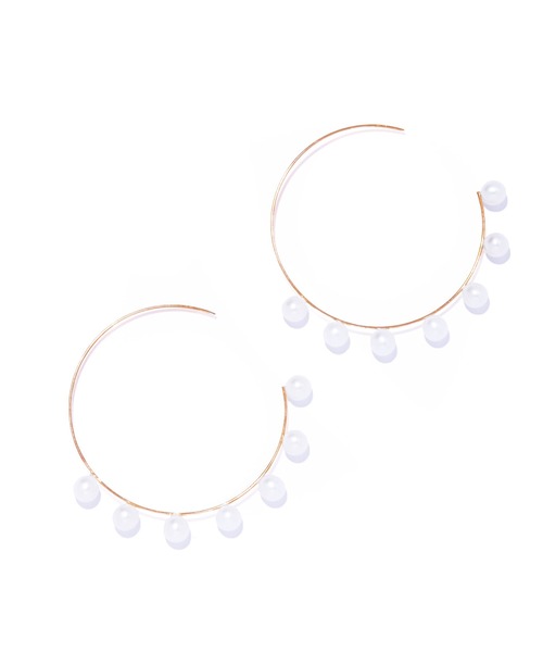 les bonbon(ルボンボン)の「【les bonbon】flotter pearl hoop pierce M/フロテ パール フープ ピアス M 両耳(ピアス(両耳用)・レディース・ホワイト・FREE)」の7枚目の写真