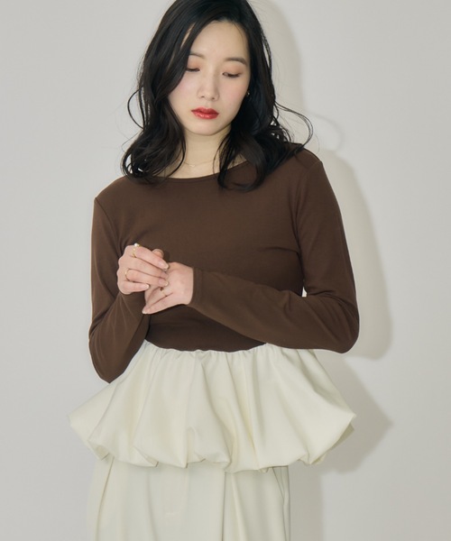 NEUNA(ヌナ)の「バックシャンバルーンペプラムトップス(Tシャツ/カットソー・レディース・ブラウン/ネイビー/ブラック・FREE)」の21枚目の写真