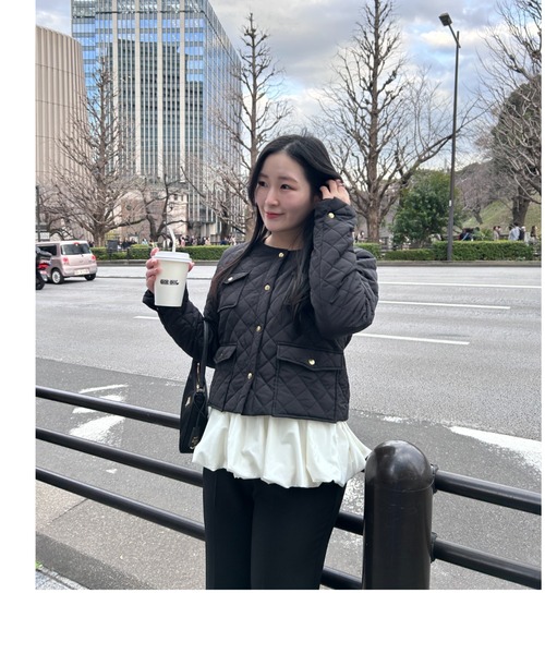 NEUNA(ヌナ)の「バックシャンバルーンペプラムトップス(Tシャツ/カットソー・レディース・ブラウン/ネイビー/ブラック・FREE)」の4枚目の写真