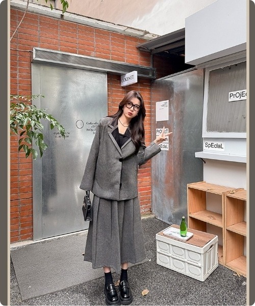 I.O.E(アイオイ)の「エコレザー デイリーボリュームローファー(ローファー・レディース・ブラック・MEDIUM/SMALL/X-SMALL/LARGE)」の20枚目の写真