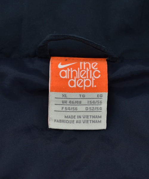 NIKE(ナイキ)の「【USED】NIKE 中綿入り ジップ ジャケット(ナイロンジャケット・メンズ・ネイビー・X-LARGE)」の5枚目の写真