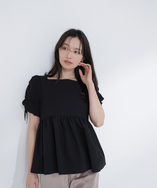 NATURAL BEAUTY BASIC（ナチュラルビューティーベーシック）の「◇ドロストギャザースリーブブラウス（シャツ/ブラウス・レディース・ブラック/オフホワイト/ブルー・FREE）」の17枚目の写真