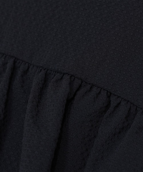 NATURAL BEAUTY BASIC（ナチュラルビューティーベーシック）の「◇ドロストギャザースリーブブラウス（シャツ/ブラウス・レディース・ブラック/オフホワイト/ブルー・FREE）」の19枚目の写真