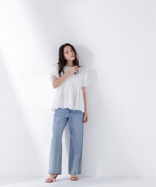 NATURAL BEAUTY BASIC（ナチュラルビューティーベーシック）の「◇ドロストギャザースリーブブラウス（シャツ/ブラウス・レディース・ブラック/オフホワイト/ブルー・FREE）」の9枚目の写真