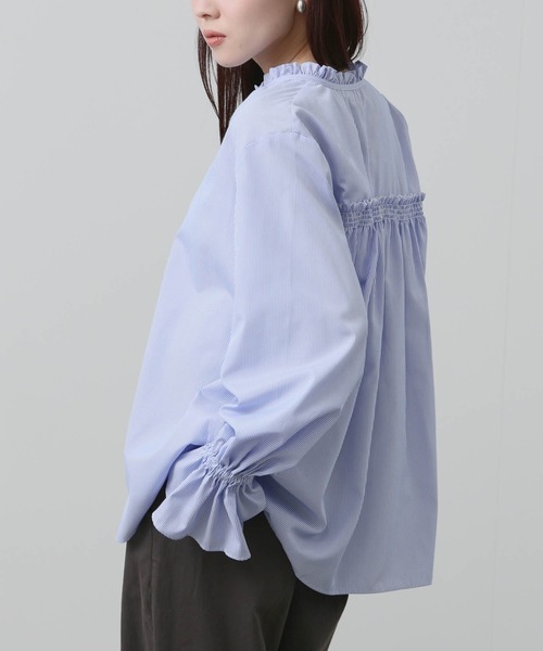 NAVY（ネイビー）の「NAVY　袖フリルブラウス（シャツ/ブラウス・レディース・サックスブルー/ホワイト・FREE）」の2枚目の写真