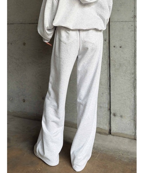 EGOIST（エゴイスト）の「ハートロゴ裏毛ワイドパンツ（スウェットパンツ・レディース・ライトグレー/ブラック・FREE）」の13枚目の写真