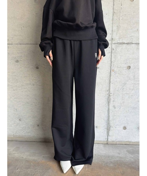 EGOIST（エゴイスト）の「ハートロゴ裏毛ワイドパンツ（スウェットパンツ・レディース・ライトグレー/ブラック・FREE）」の14枚目の写真