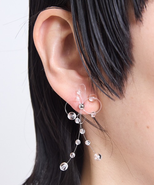 Zoule(ゾーラ)の「Zoule ゾーラ:Soleaシリーズ wire flower ワイヤー フラワー ピアス(ピアス(両耳用)・レディース・ホワイト/クリア・FREE)」の4枚目の写真