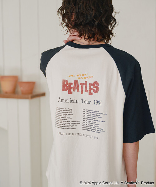 FREAK'S STORE(フリークスストア)の「限定展開 THE BEATLES/ザ ビートルズ ビッグシルエット フォトプリント ラグランTシャツ / ツアーTEE(Tシャツ/カットソー・メンズ・ホワイト/オフホワイト・MEDIUM/X-LARGE/LARGE)」の3枚目の写真