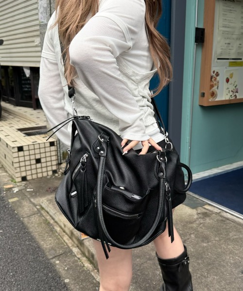 RAY CASSIN(レイカズン)の「【A4サイズ収納可能 / 大容量】ビッグショルダーバッグ(ショルダーバッグ・レディース・アイボリー/ブラック/ブラウン・FREE)」の1枚目の写真