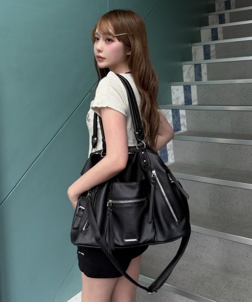 RAY CASSIN(レイカズン)の「【A4サイズ収納可能 / 大容量】ビッグショルダーバッグ(ショルダーバッグ・レディース・アイボリー/ブラック/ブラウン・FREE)」の14枚目の写真