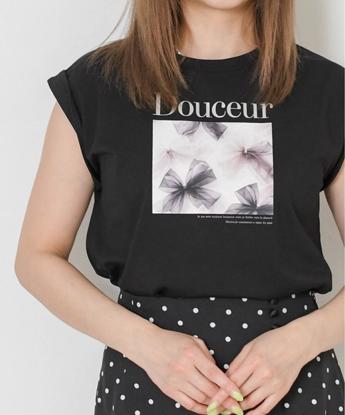 31 Sons de mode（トランテアン　ソン　ドゥ　モード）の「2026春夏新作 リボンプリントフレンチスリーブTシャツ（Tシャツ/カットソー・レディース・ブラック/オフホワイト・ﾌﾘ-）」の4枚目の写真