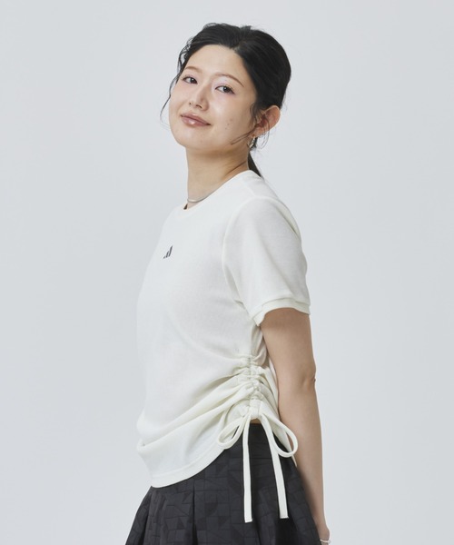adidas(アディダス)の「【別注】アディダス adidas アルペン ワッフル サイドギャザー 半袖Tシャツ 限定コラボ(Tシャツ/カットソー・レディース・オフホワイト/ブラック・S/M/L/XL)」の4枚目の写真