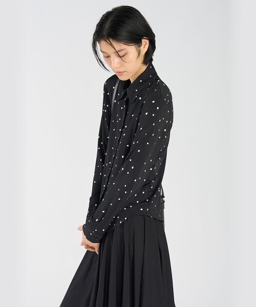 agnes b.(アニエスベー)の「ドット ジャージー 長袖 ブラウス "Boys Boys"(シャツ/ブラウス・レディース・ブラック・3/2/1)」の3枚目の写真