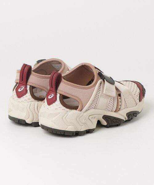 ASICS(アシックス)の「GEL-FILIMY / ゲルフィリミー(サンダル・レディース・ベージュ系その他・29/23/27/24/26.5/23.5/22.5/28/29.5/25.5/28.5/30/25/26/24.5/27.5)」の2枚目の写真
