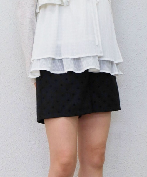archives(アルシーヴ)の「ドットコンパクトショートパンツ(その他パンツ・レディース・ブラック/グレー・MEDIUM)」の15枚目の写真