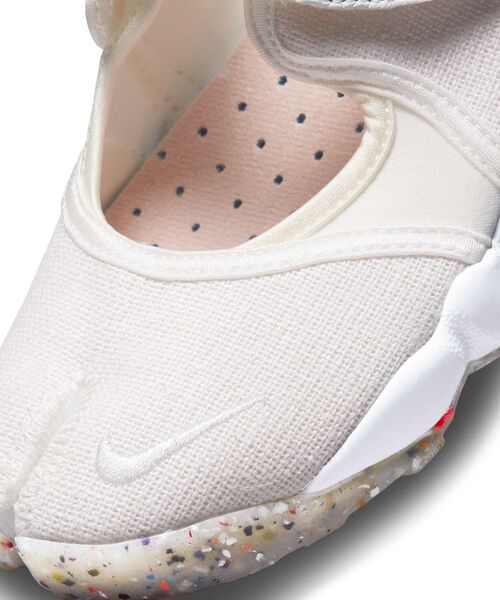 NIKE(ナイキ)の「ナイキ エア リフト ウィメンズシューズ / Nike Air Rift Women's Shoes DJ4639-121 Summit White(スニーカー・レディース・アイボリー・24/25/26/23)」の14枚目の写真